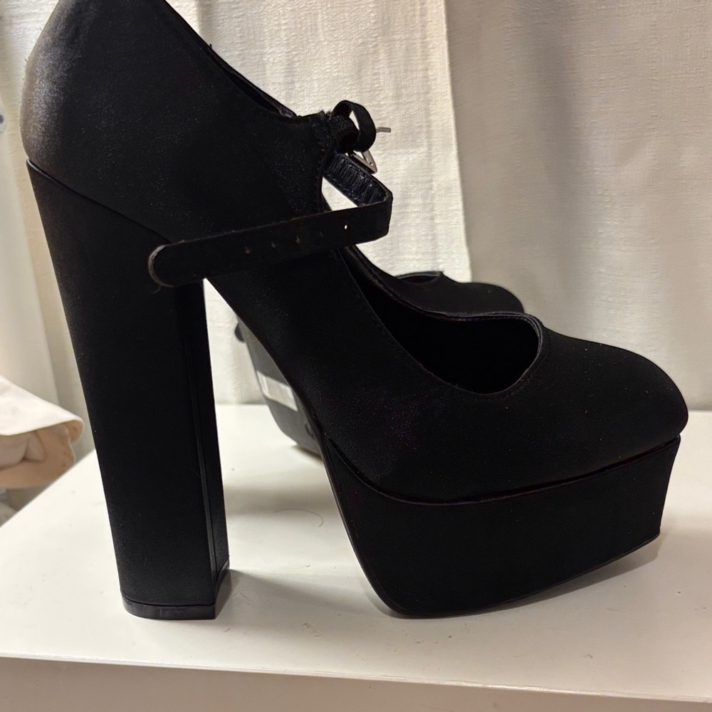 Fashion Nova Black Platform Heels